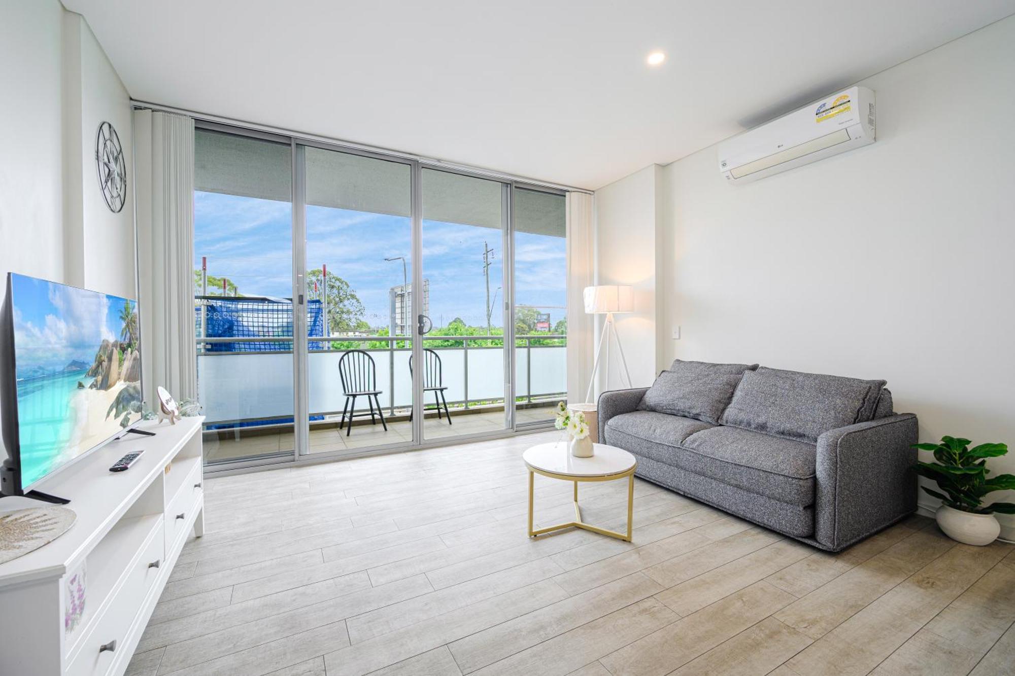 Liverpool Adorable 2Br Apt With Free Parking Warwick Farm Εξωτερικό φωτογραφία