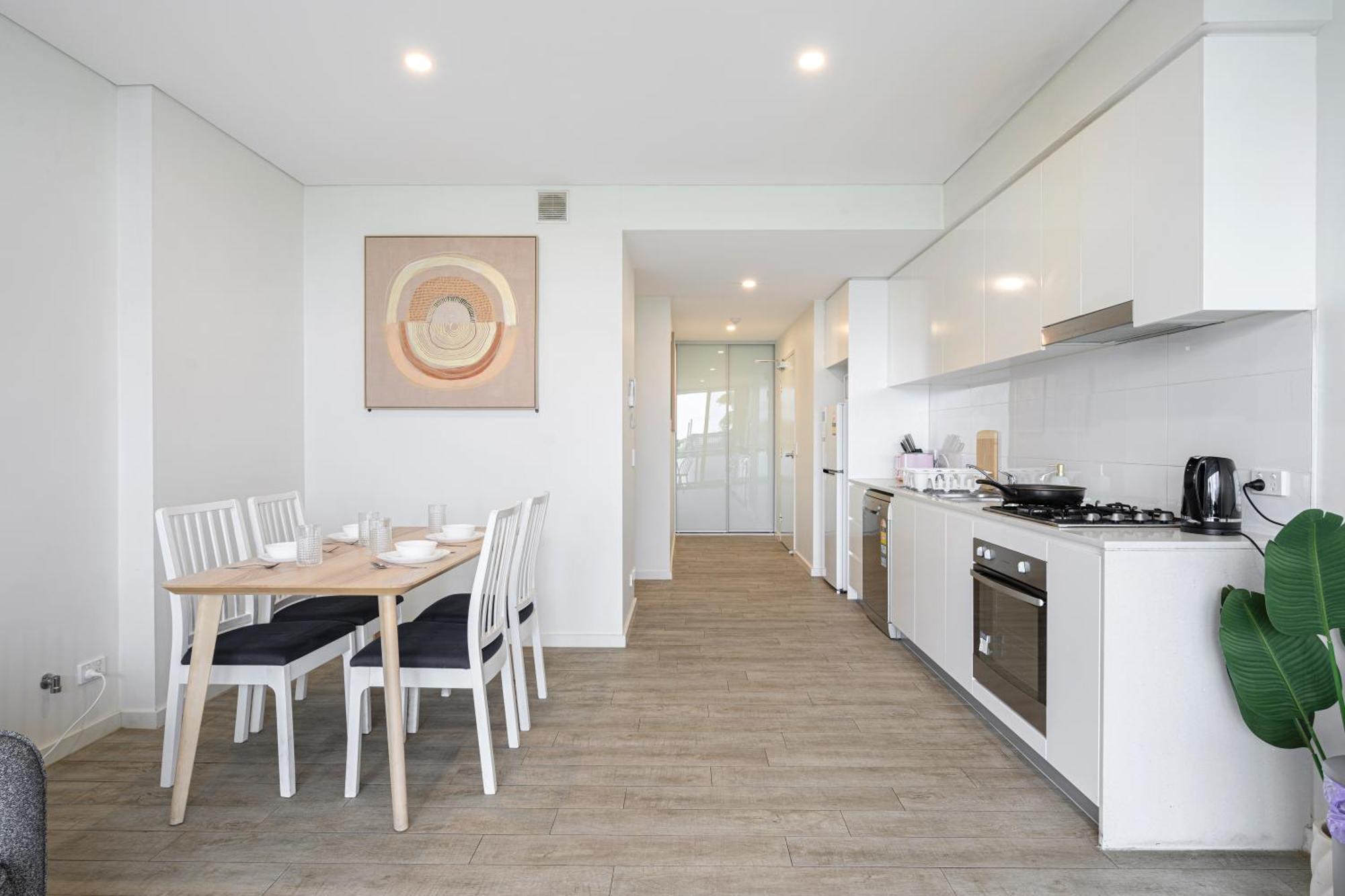 Liverpool Adorable 2Br Apt With Free Parking Warwick Farm Εξωτερικό φωτογραφία